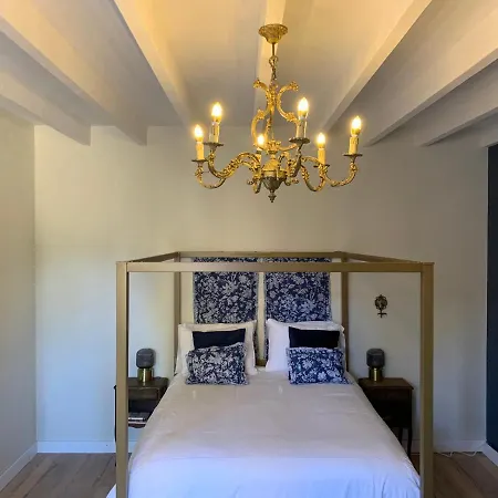 別荘 Beautiful 2-bed Manor House In *