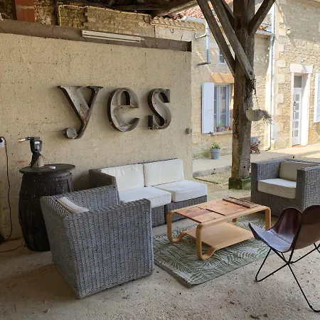 Beautiful 2-bed Manor House In Mauprevoir