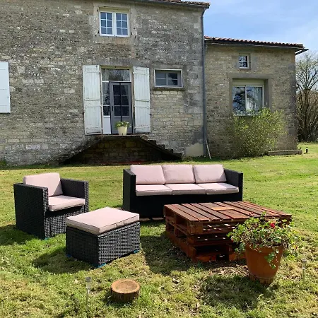 Beautiful 2-bed Manor House In Holiday home